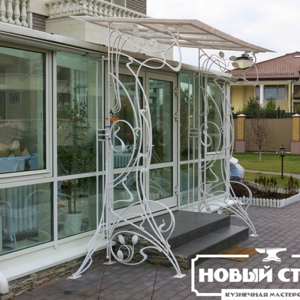 Козырек в стиле модерн